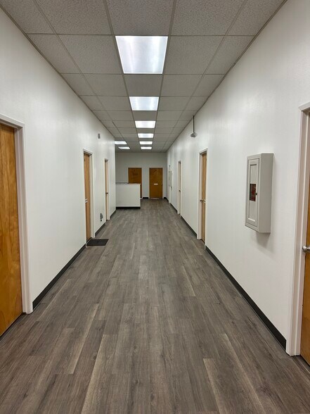 More Photos Of 1517 Stowell Center Plz, Santa Maria Office For Sale