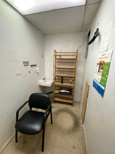 More Photos Of 295 Ralph Ave, Brooklyn Flex For Lease