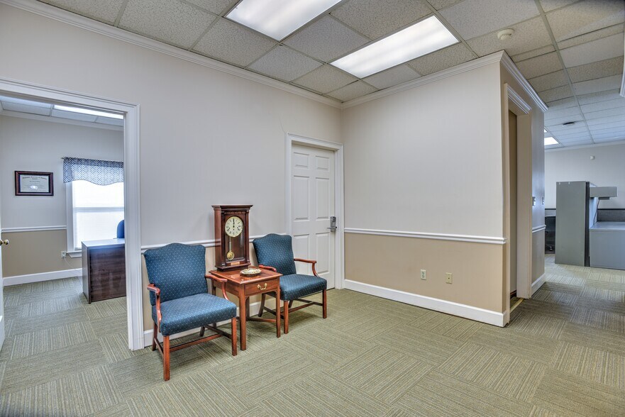 More Photos Of 2601 Commons Blvd, Augusta Office For Lease