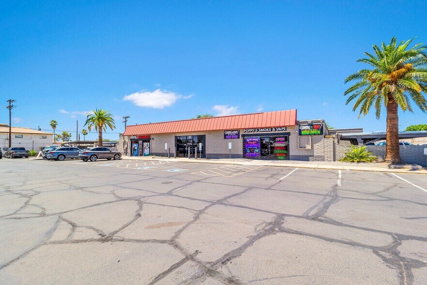 More Photos Of 78 W Ray Rd, Chandler Convenience Store For Lease