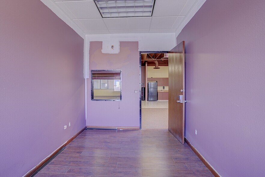 More Photos Of 6525 S Bruce St, Las Vegas Warehouse For Lease