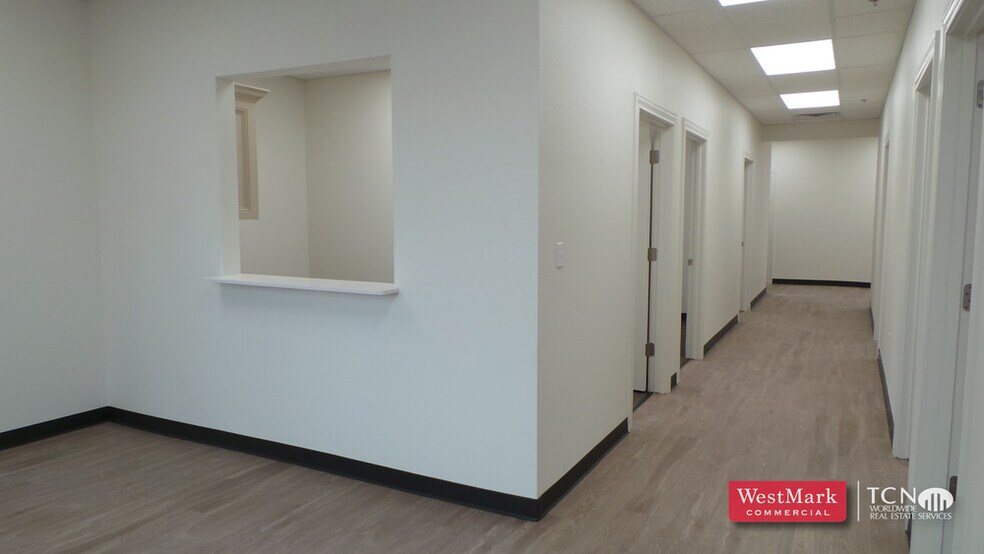 More Photos Of 5424 19th St, Lubbock Loft Creative Space For Sale