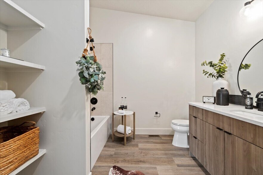 More Photos Of 362-436 W London St, Middleton Manufactured Housing Mobile Home Park For Sale