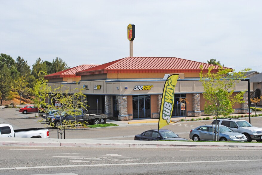More Photos Of 10 Gilmore Rd, Red Bluff General Retail For Lease