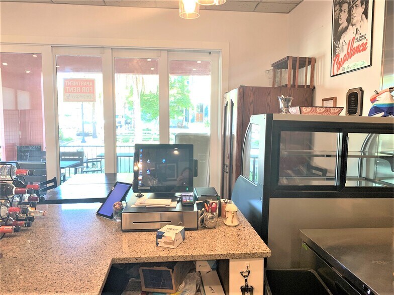 More Photos Of 300 Ash St, Fernandina Beach Storefront Retail Residential For Sale