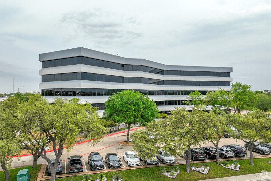 More Photos Of 555 Republic Dr, Plano Office For Lease