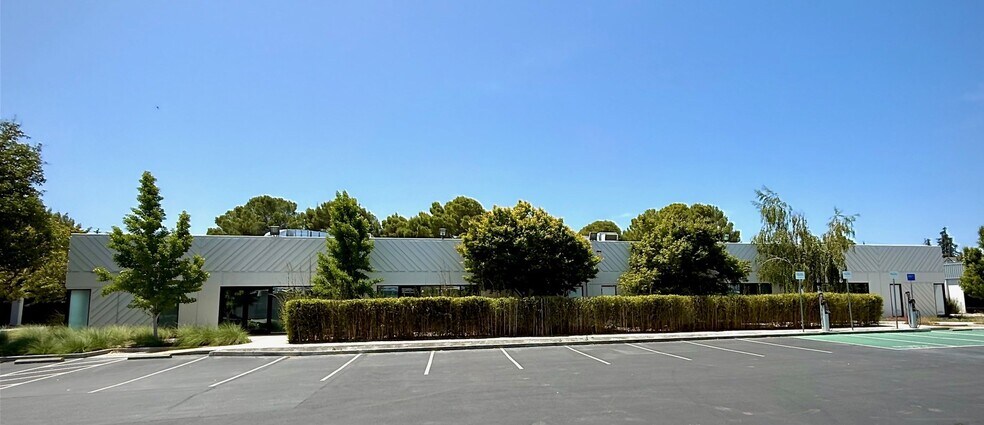 More Photos Of 10161-10181 Bubb Rd, Cupertino Research And Development For Lease