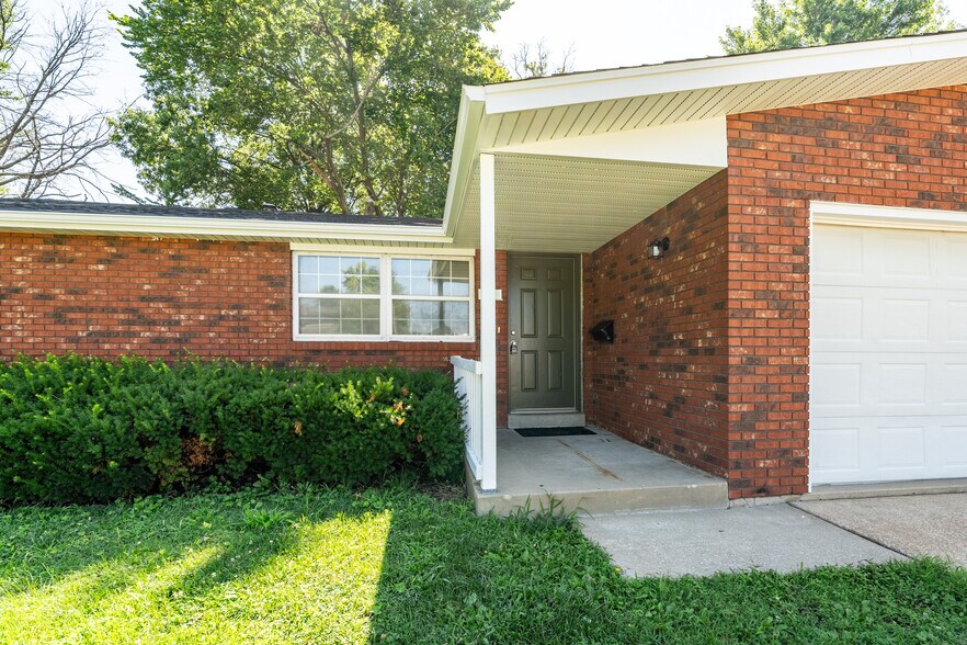More Photos Of 210 Anderson Ln, Belleville Multifamily For Sale