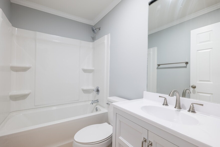 More Photos Of 149 West Thigpen Avenue, Lakeland Apartments For Sale