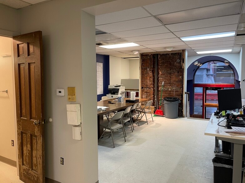 More Photos Of 236 Shady Ave, Pittsburgh Apartments For Lease