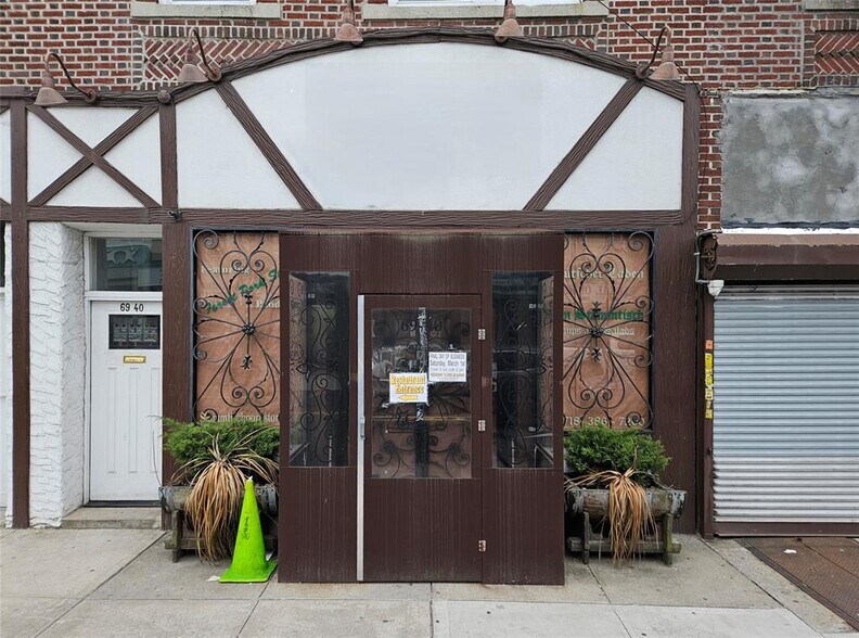 Primary Photo Of 6940 Myrtle Ave, Glendale General Retail For Lease