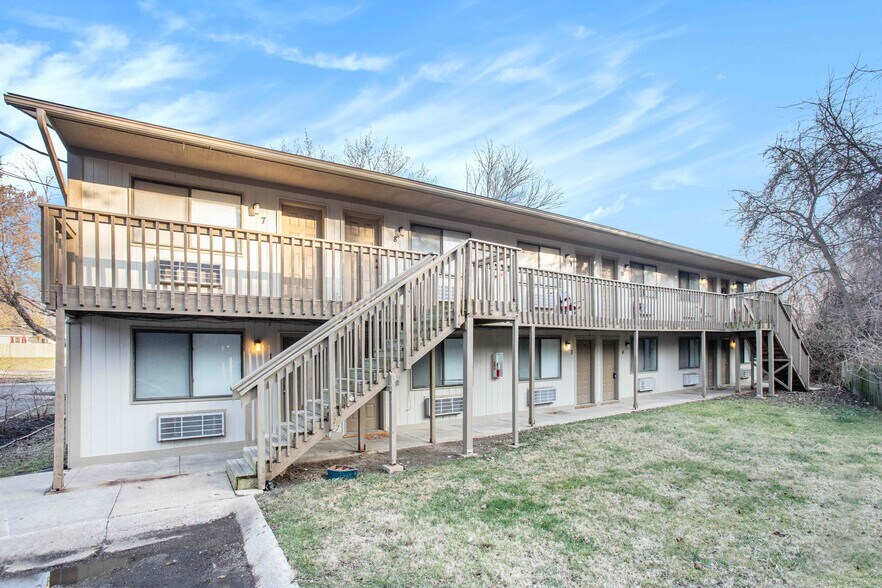 More Photos Of 3930-3950 N Cherry St, Kansas City Apartments For Sale
