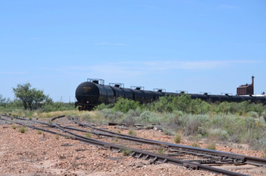 More Photos Of 2116 NM-18 Hwy, Jal Distribution For Sale