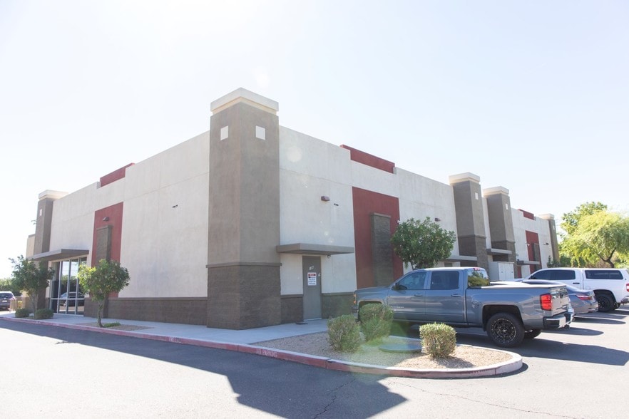 More Photos Of 342 N Val Vista Dr, Mesa Storefront Retail Office For Lease