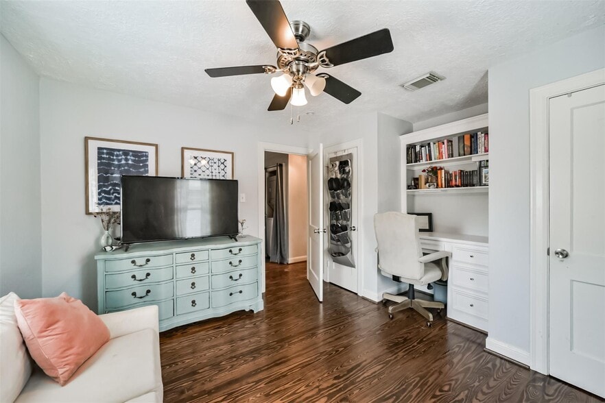 More Photos Of 543 Studewood St, Houston Specialty For Sale