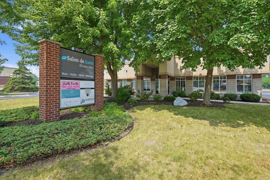 More Photos Of 1280 W Main St, Sun Prairie Freestanding For Sale