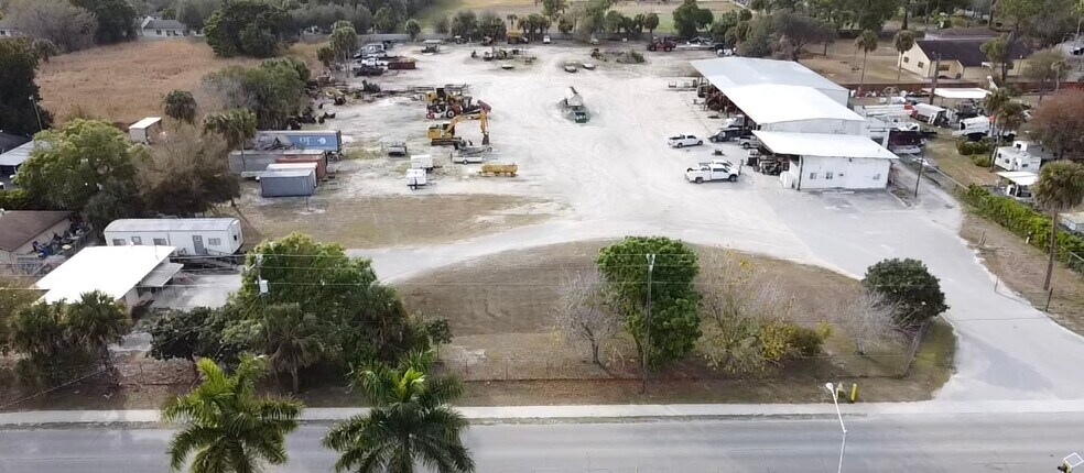 More Photos Of 211 N 9th St, Immokalee Contractor Storage Yard For Sale