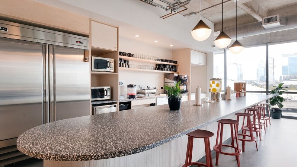 More Photos Of 801 Barton Springs Rd, Austin Office For Lease