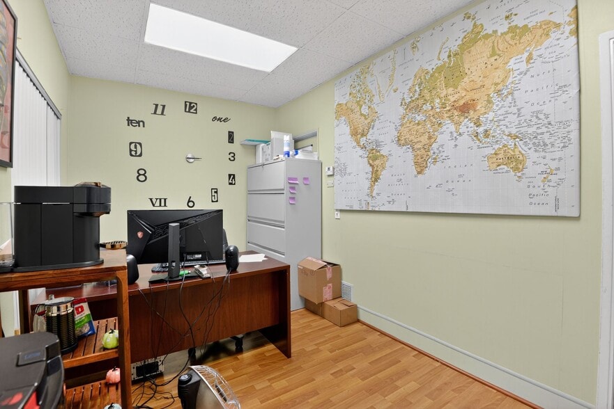 More Photos Of 815 S Central Ave, Glendale Office For Sale