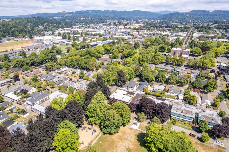 More Photos Of 1951 Louisiana St, Longview Apartments For Sale