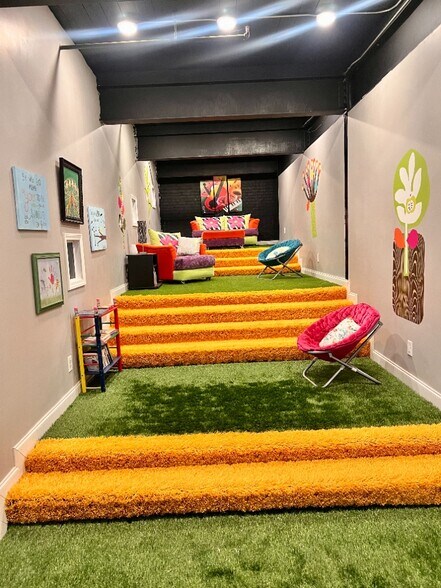 More Photos Of 416 S Glenwood Ave, Dalton Light Manufacturing For Sale