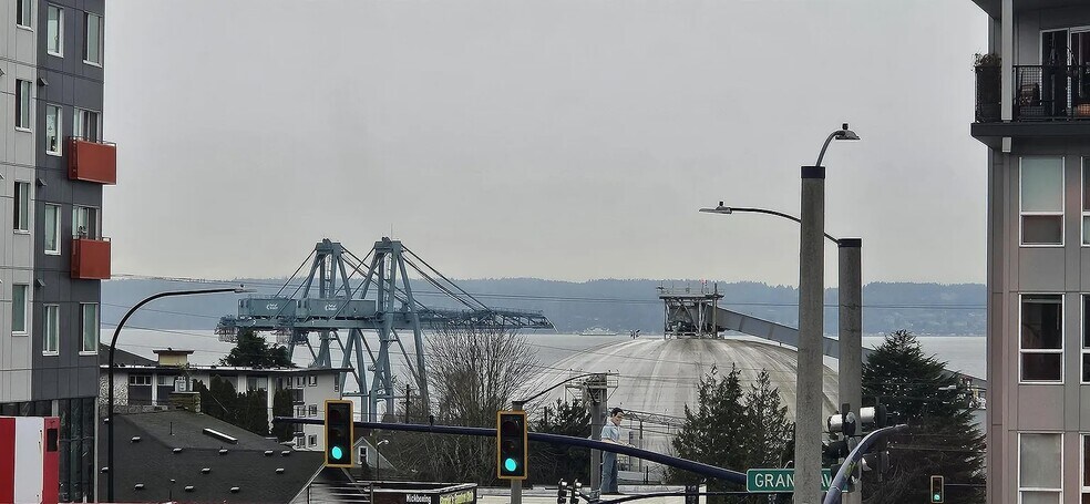 More Photos Of 1313 Hewitt Ave, Everett Storefront Retail Residential For Sale