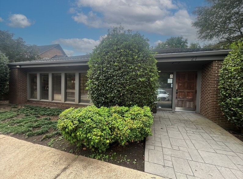 Primary Photo Of 27 Memorial Medical Dr, Greenville Medical For Sale