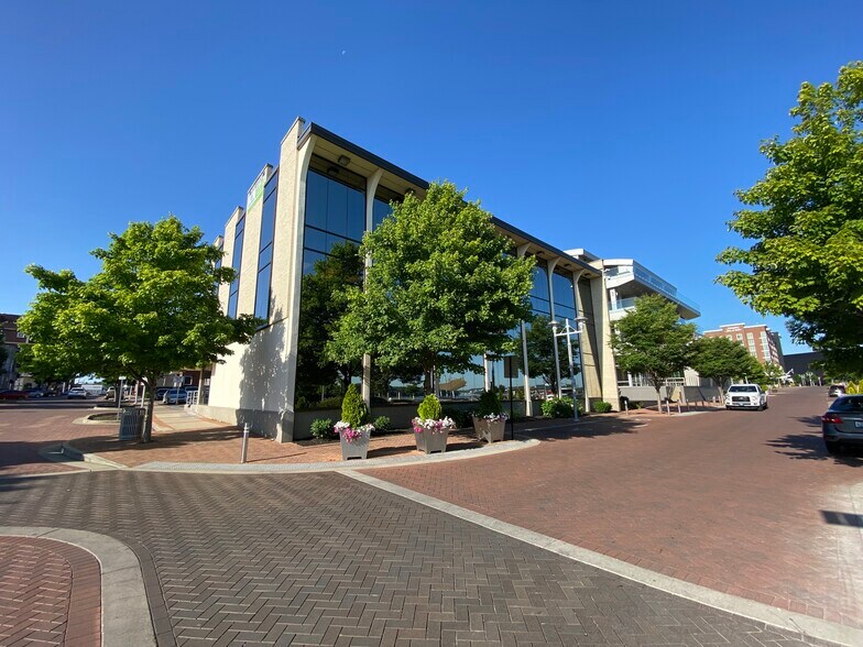 More Photos Of 100 Saint Ann St, Owensboro Office For Lease