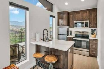 More Photos Of 452 S State St, La Verkin Hotel For Sale