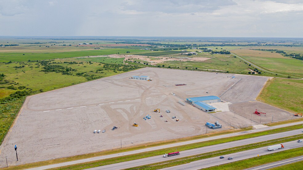 More Photos Of 7044 Interstate 10, Sealy Distribution For Sale