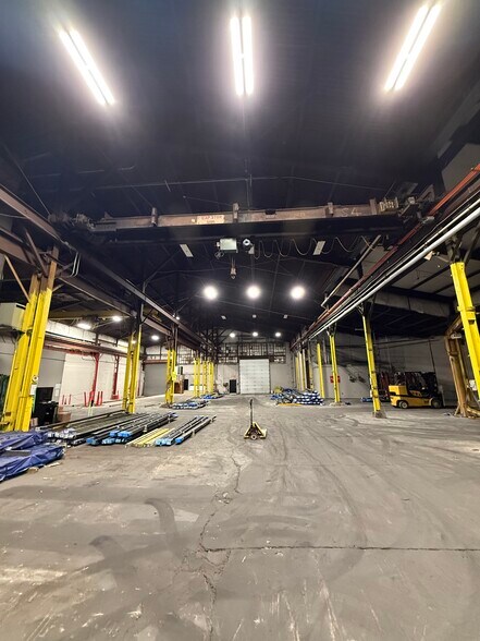 More Photos Of 126 E Dickerson St, Dover Warehouse For Lease