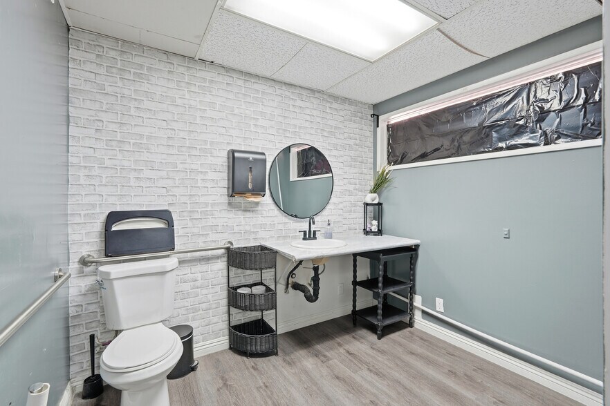 More Photos Of 14015 Van Ness Ave, Gardena Medical For Sale