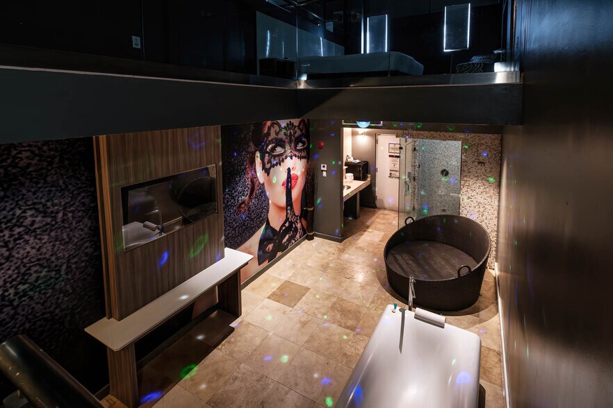 More Photos Of 901 S Royal Poinciana Blvd, Miami Springs Hotel For Sale