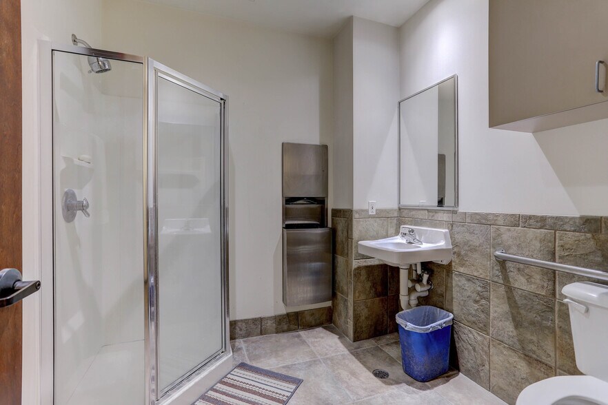 More Photos Of 920 W Mississippi Ave, Denver Warehouse For Sale