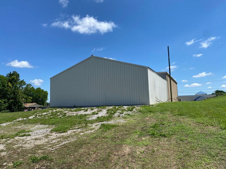 More Photos Of 713 Gray Ln, Mount Pleasant Manufacturing For Sale