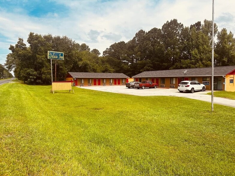 Primary Photo Of 466 W Trilby St, Wrightsville Hotel For Sale