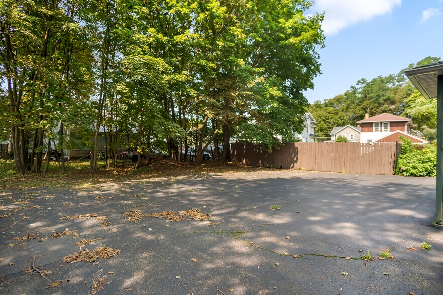 More Photos Of 34 White St, Fredonia Office For Sale