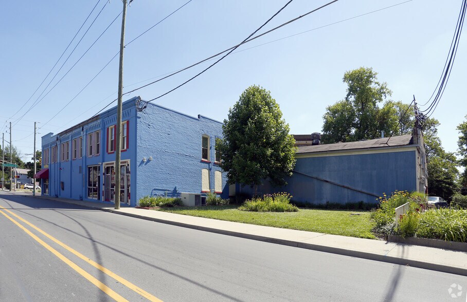 More Photos Of 5501 E Washington St, Indianapolis Storefront Retail Office For Sale