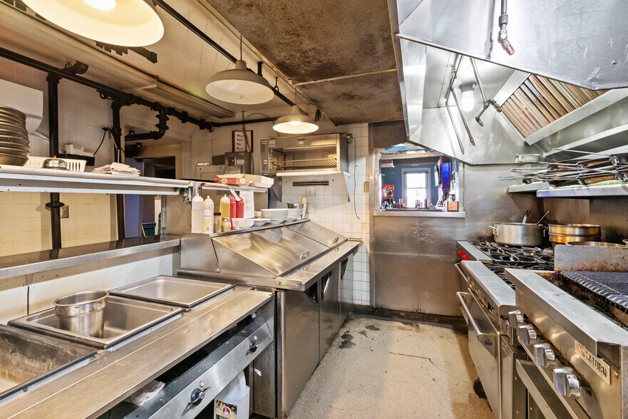 More Photos Of 123 Shiloh St, Pittsburgh Restaurant For Sale