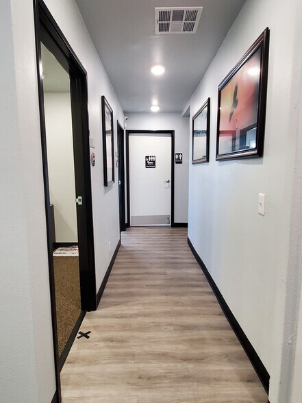 More Photos Of 2810 Market St & 2867 Main St, Riverside Warehouse For Sale