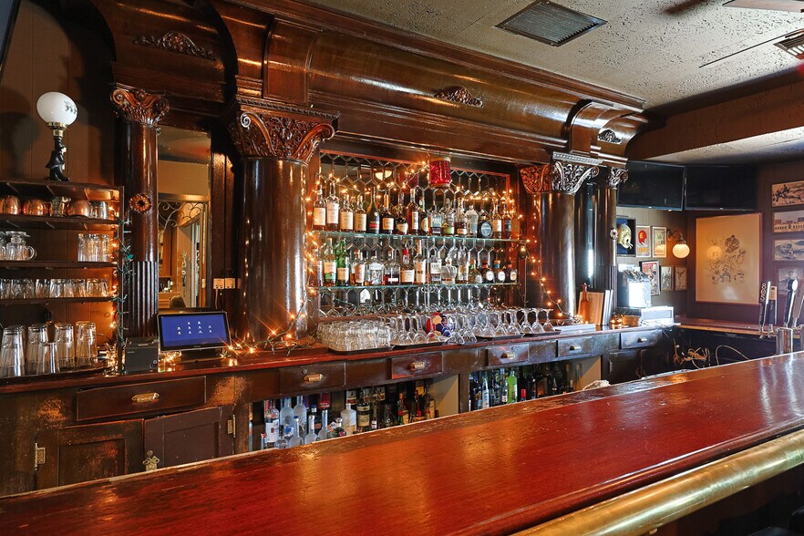 More Photos Of 4557 Sherman Oaks Ave, Sherman Oaks Restaurant For Lease