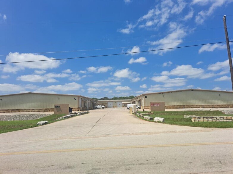 More Photos Of 4000 Burch Drive, Del Valle Land For Sale