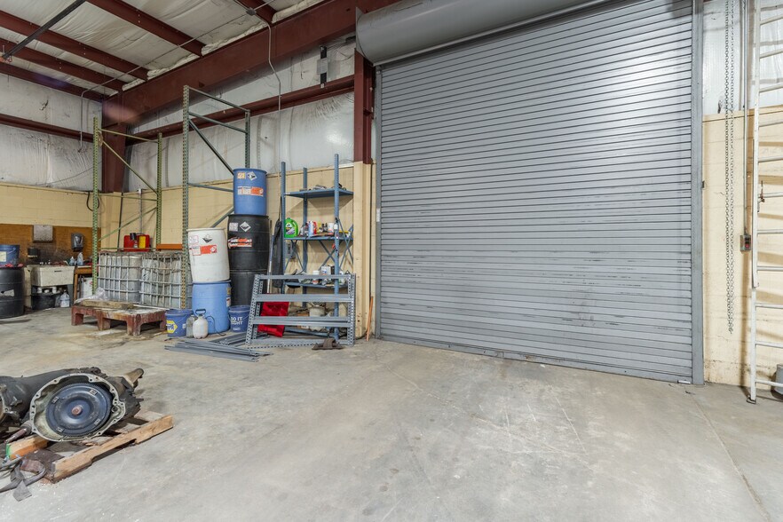 More Photos Of 111 N 12th St, West Columbia General Retail For Sale