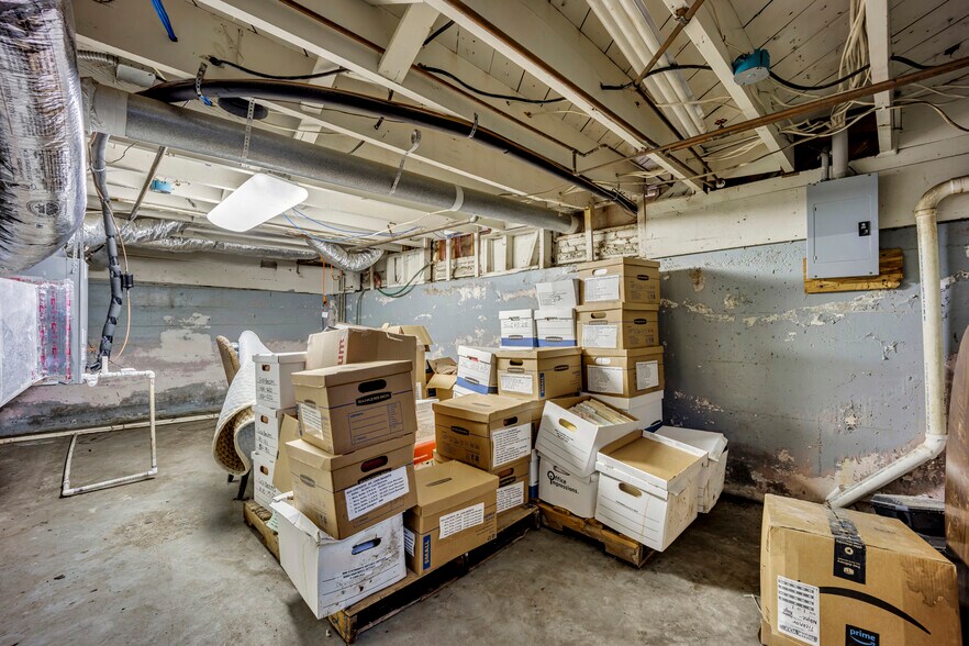 More Photos Of 1500 W Abram St, Arlington Medical For Lease