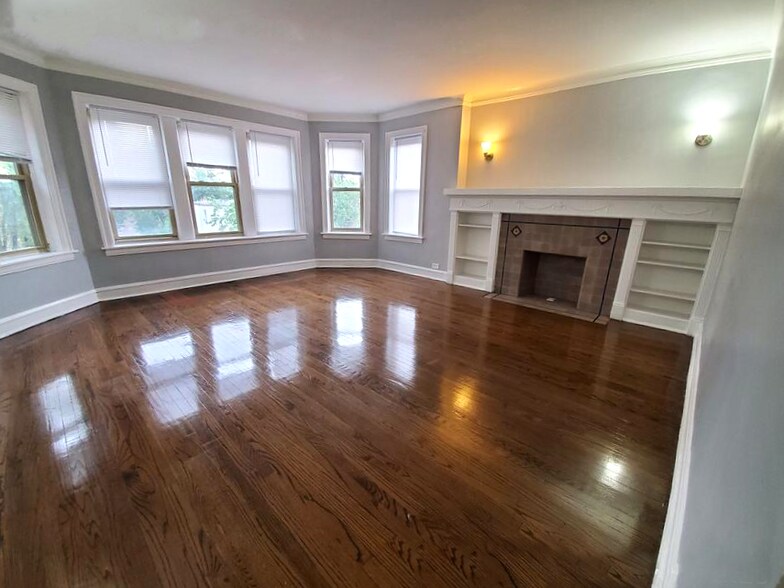 More Photos Of 7147 S Cornell Ave, Chicago Apartments For Sale