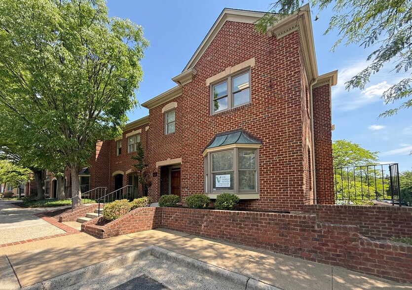 More Photos Of 4200 Evergreen Ln, Annandale Medical For Sale