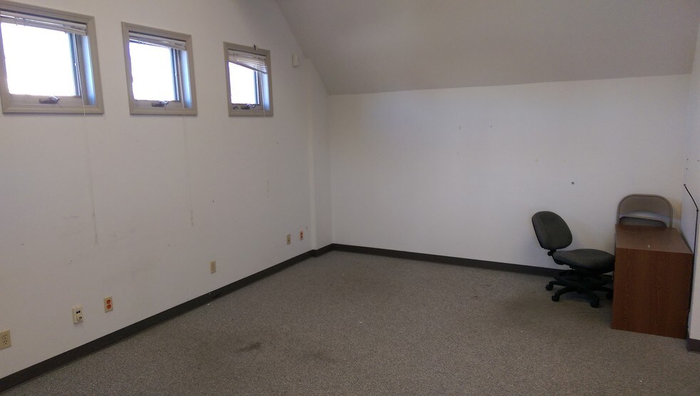 More Photos Of 1645 Hertel Ave, Buffalo Office For Lease