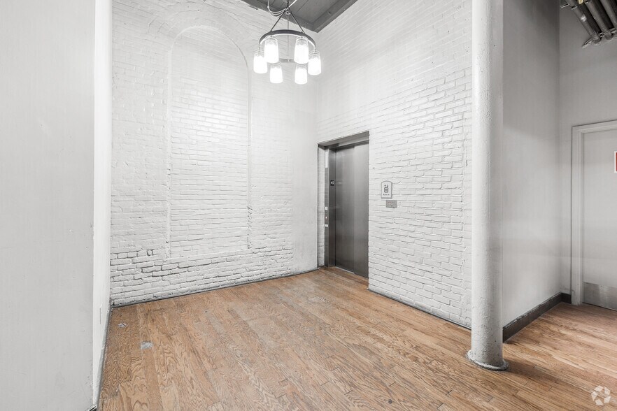 More Photos Of 811-827 Court St, Utica Apartments For Lease