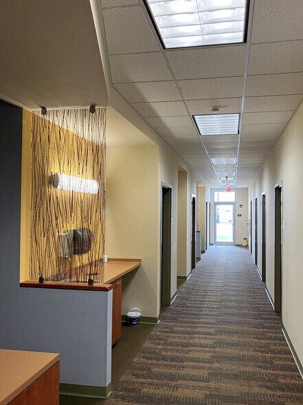 More Photos Of 450 Coronado Dr, Rochelle Medical For Sale