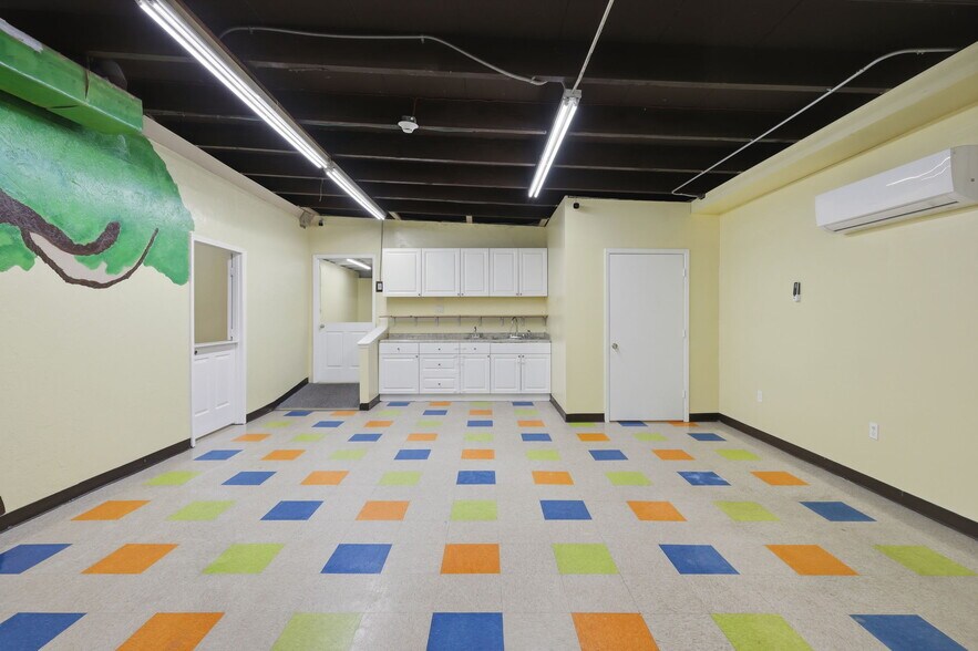 More Photos Of 346 N Volusia Ave, Orange City Office For Lease